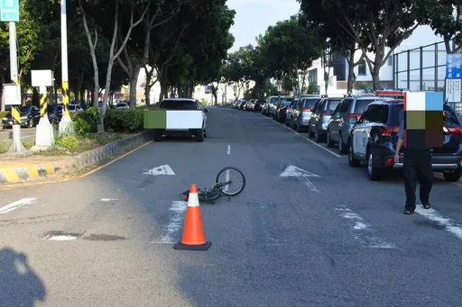 台中11歲童慘死！騎單車過馬路被機車撞飛　再遭轎車輾過身亡