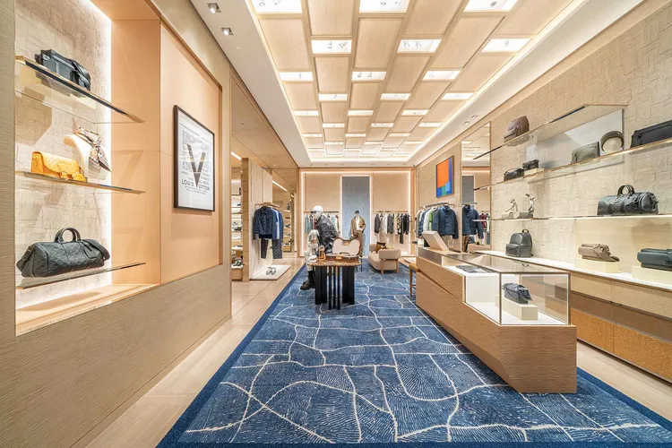 2F男士專區。品牌提供