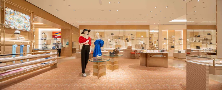 1F女士皮件配飾與高級香水區。品牌提供