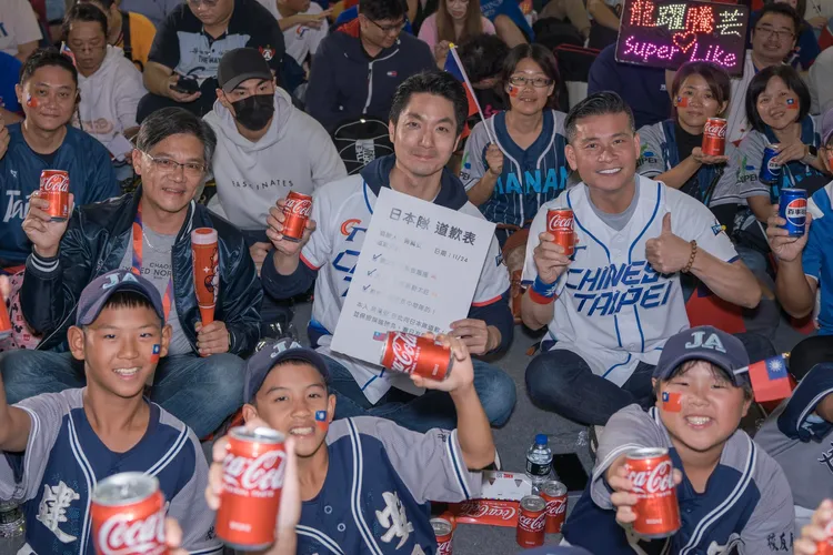 如今面對可能沒有中華隊員設籍台北市的狀況，將可能從傑出校友去表揚。翻攝自蔣萬安臉書