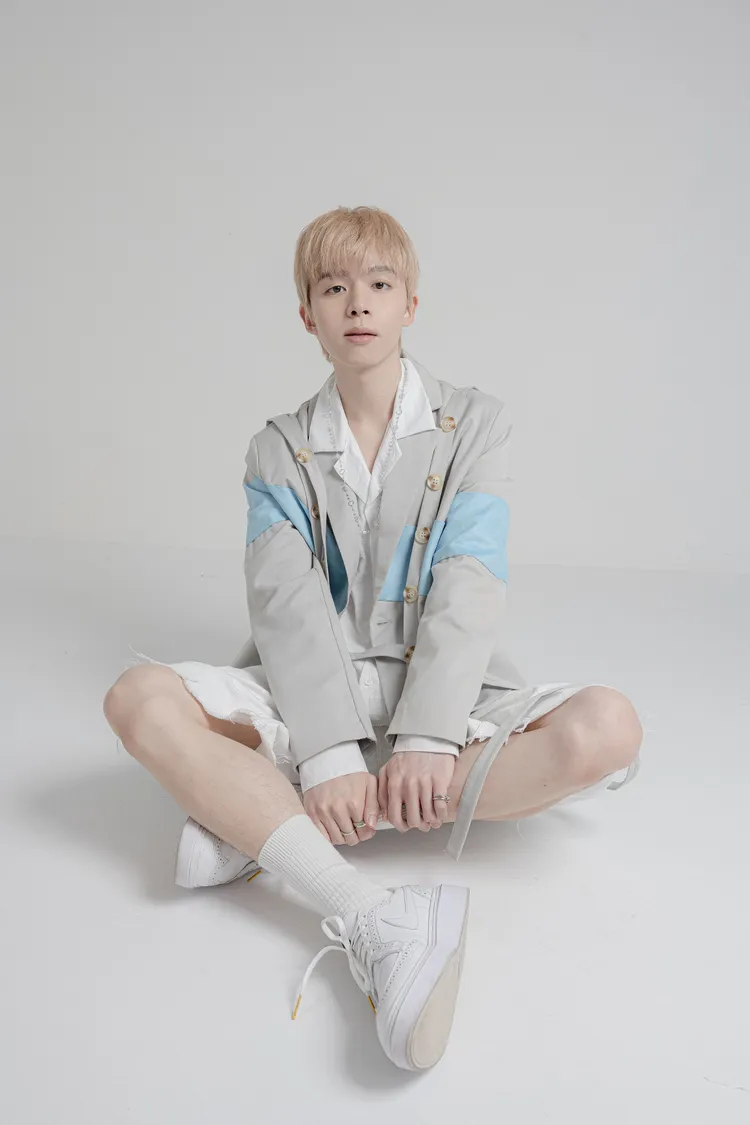 瑋瑋錄唱時憶8年來過往，真情流露。圖／索尼音樂提供