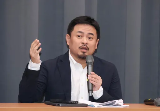 洪申翰要員工假日加班　民眾黨：坐雲霄飛車當上部長難以同理