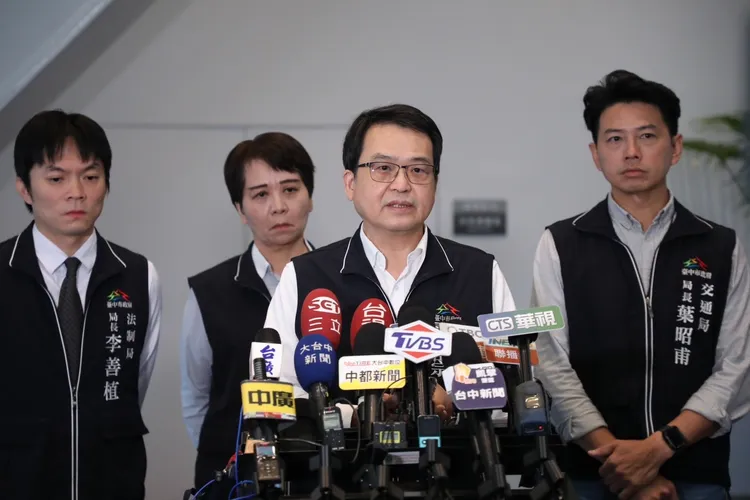 台中市政府秘書長黃崇典公布張應當性騒案調查結果，決議對張記兩大過免職。民眾提供