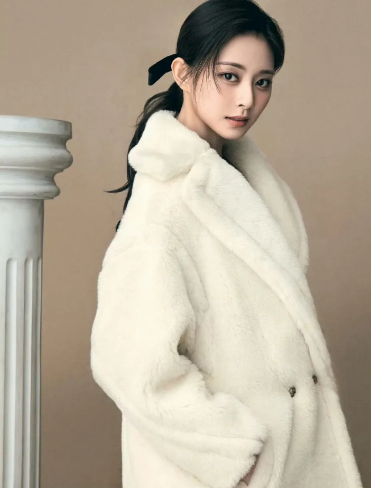 周子瑜過往就曾與Max Mara合作。翻攝微博