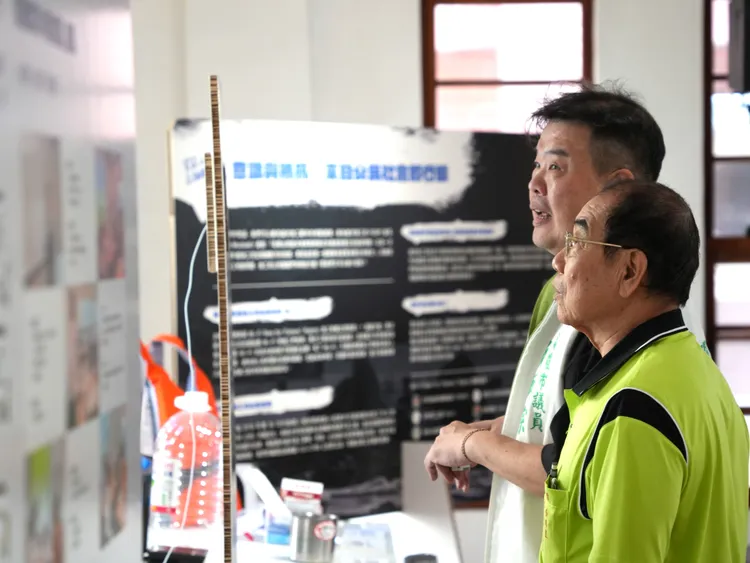 開幕首檔合作展《港都中的幸福未滿．貧窮人的台北高雄串聯展》。文化局提供