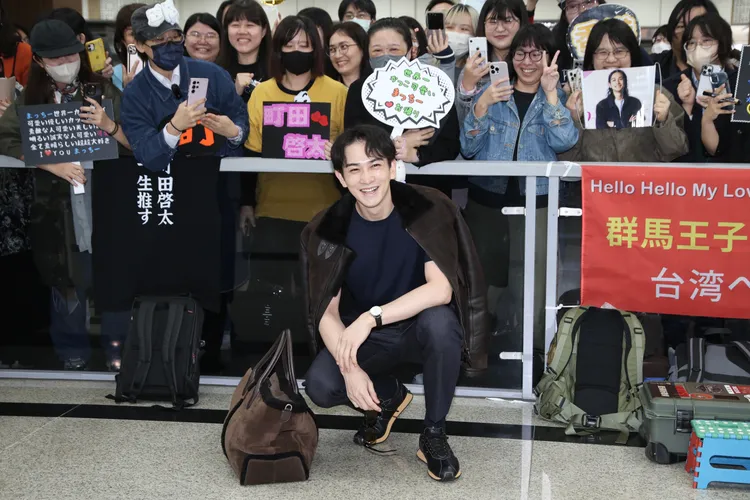 町田啓太跟著粉絲說中文「我愛你」。彭欣偉攝