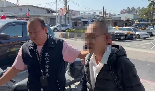 今天雙屍案相驗，江女前夫也前來，他說與女方已離婚5年多，對其交友情況並不知情。民眾提供