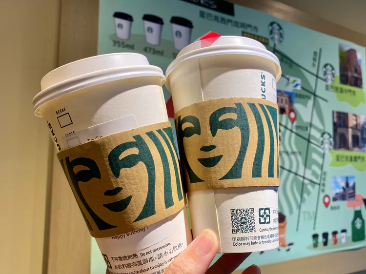星巴克於外送平台推出買1送1優惠，直到月底都適用。莊偉祺攝