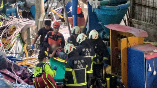 新北淡水塑膠工廠移工失足滑落攪拌機 左膝以下恐截肢