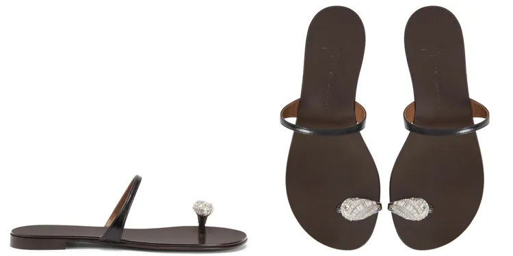 Giuseppe Zanotti Iconic Ring三十周年特別膠囊系列黑色戒指跟鞋，3萬5800元。品牌提供