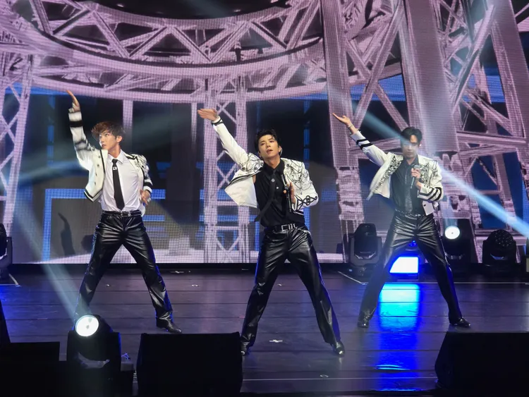 1200萬畫素的5X拍攝。趙筱文攝影