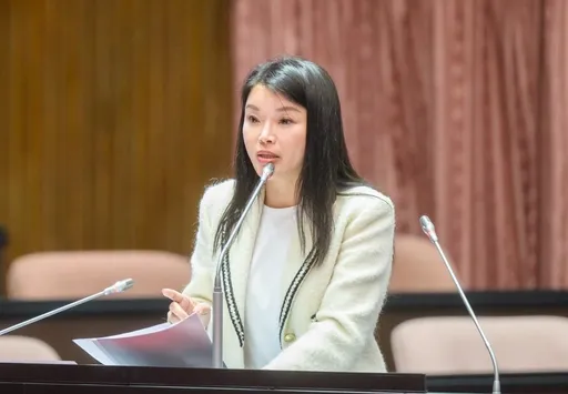 班班有鮮乳政策生變？ 張嘉郡怒轟：農業部把師生當實驗品