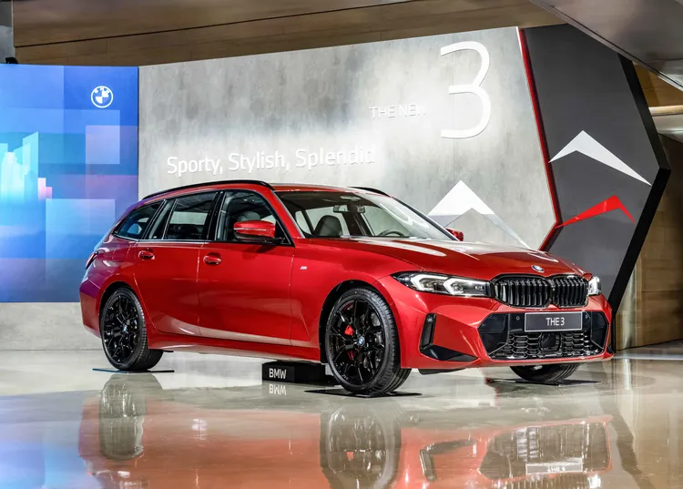 全新BMW 3系列Touring則展現獨特的運動輪廓，透過現代感的設計風格詮釋完美車身比例。業者提供