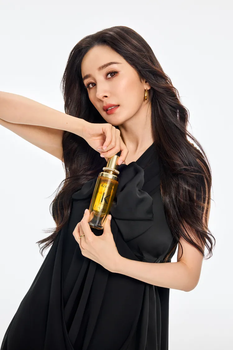 中國女星楊冪是巴黎卡詩代言人。品牌提供