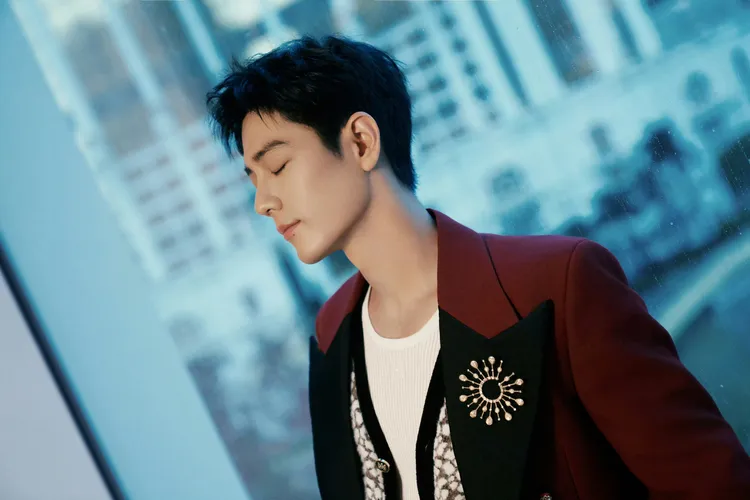 肖戰演繹出好萊塢復古美男韻味。品牌提供