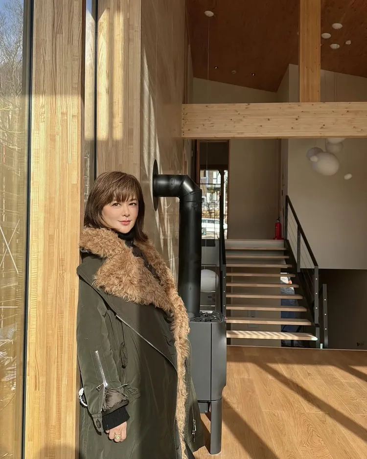 關之琳在IG介紹自己操刀設計的千鶴別墅。翻攝關之琳IG