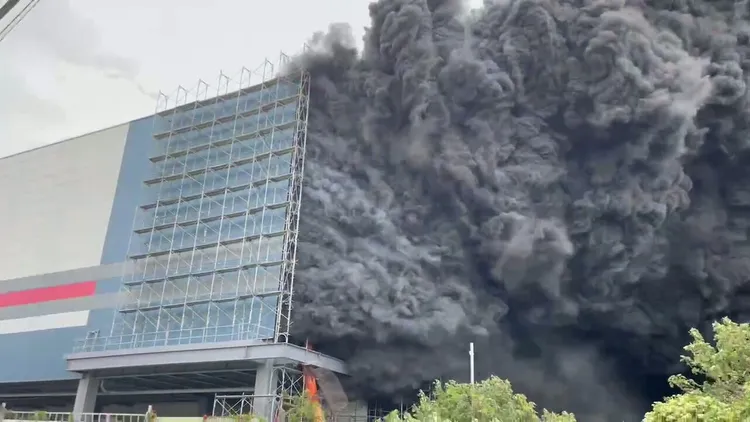 全聯台中市大肚區新建倉儲工程昨天（19日）下午發生大火，造成9死7傷慘劇。