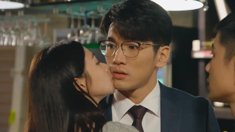 曾智希吻襲吳政澔。民視提供