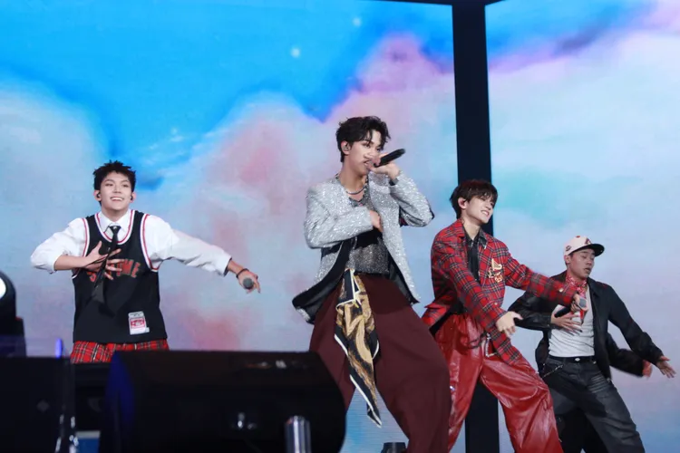 AcQUA源少年R.Y.G.以精湛的舞技現身舞臺。觀光局提供