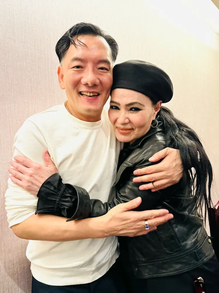 田定豐與潘越雲有深厚的交情。唱戲世界娛樂提供