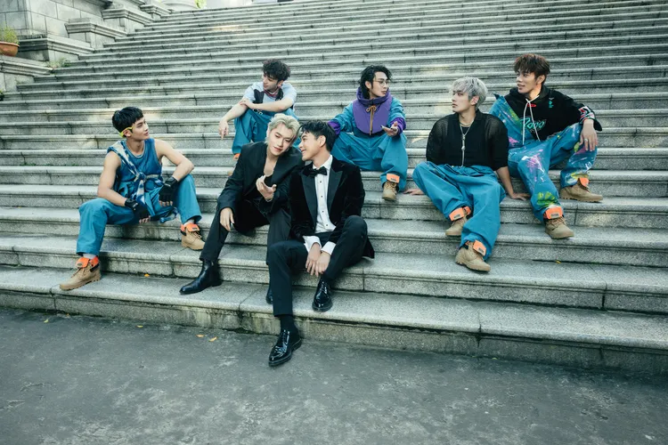 FEniX與兩位「偶像男團前輩」邱宇辰、連晨翔共演MV。華納音樂提供