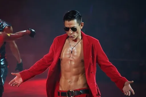 郭富城攻蛋失足冒驚魂 劉德華也撲倒台上!深夜曝現況