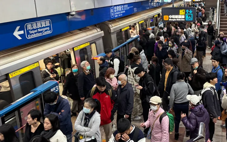 台北捷運較去（2023）年跨年平均運量增加約67.2萬。記者張綵茜攝