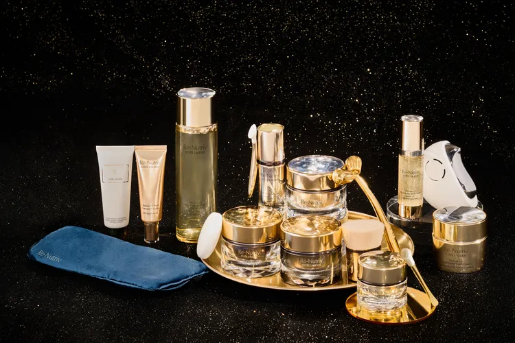 雅詩蘭黛皮拉提斯臉部雕塑療程使用的單品品項總價逾12萬元。品牌提供