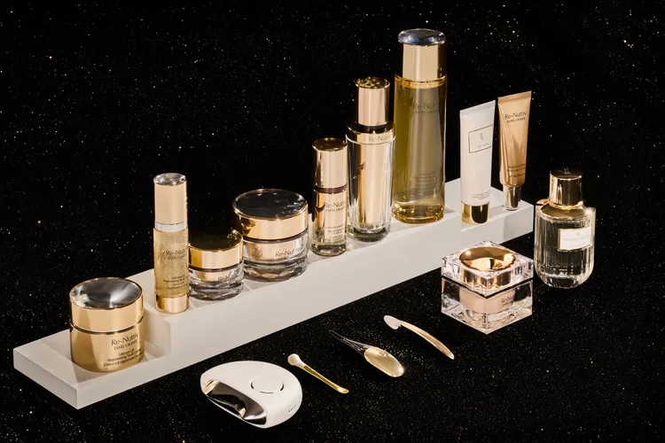 百貨限定45分鐘白金級護膚白金黑鑽松露系列及專業訂製工具。品牌提供