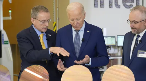 张忠谋神预言!英特尔执行长季辛格「被退休」 曾呛台湾「不稳定」要超车台积电