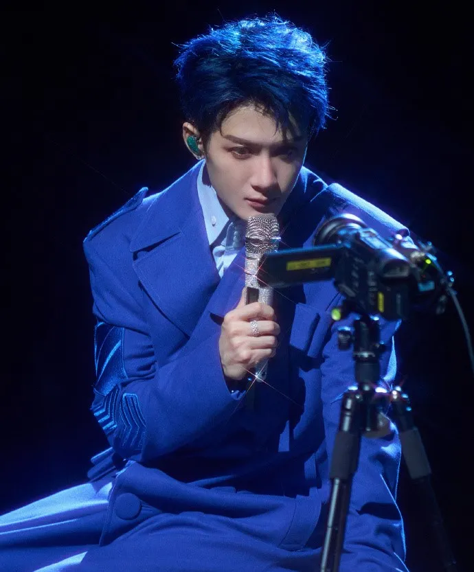 檀健次最近忙著開巡迴演唱會。翻攝檀健次工作室微博