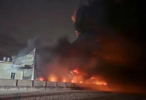 彰化塑膠工廠大火 250坪廠房全面燃燒!空品拉警報