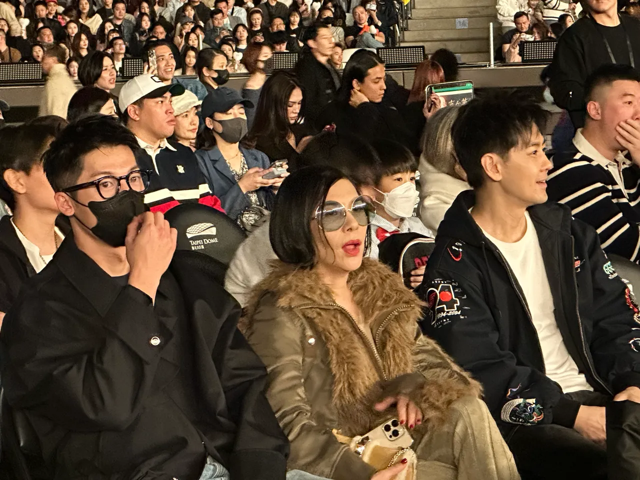 張清芳被許光漢、林志穎包圍。林丞偉攝