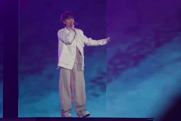 鼓鼓呂思緯以〈當我變成我們〉開場。江孟謙攝