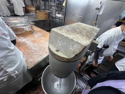 兄弟飯店5人吐瀉商討賠償 衛生局稽查再抓2缺失