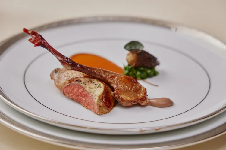 熟成乳鴿、羊肚箘、發酵葡萄。業者提供