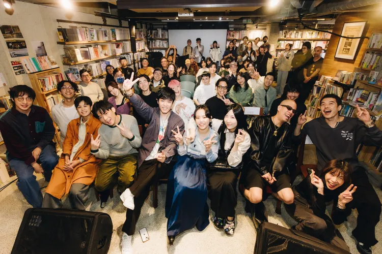 守夜人新歌聽歌會吸引許多圈內音樂人好友共襄盛舉。圖／放飛音樂提供