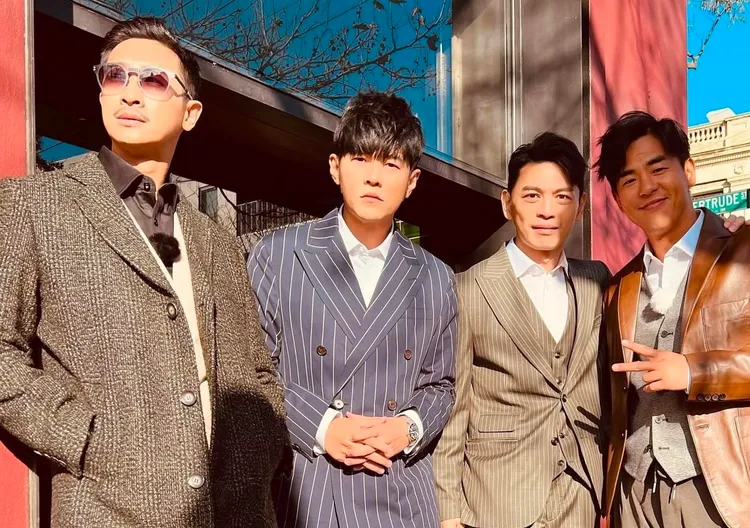 周杰倫年輕時跟「快樂小夥伴」的合照。翻攝周杰倫IG