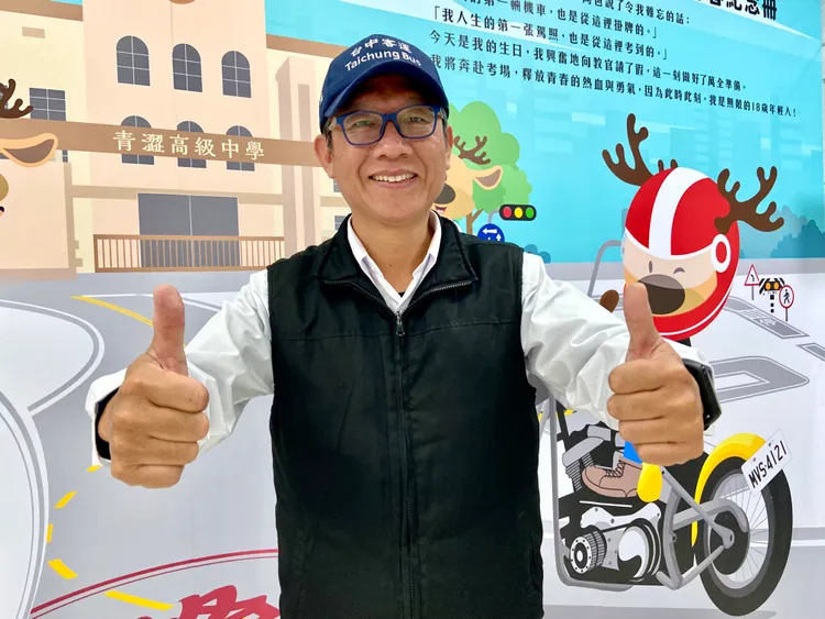 陳俊誠說，讓乘客印象好願意搭公車，客運業環境也會跟著好，帶動良性循環。市府提供