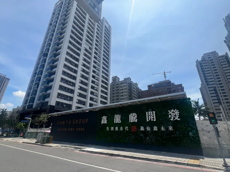 左營高鐵周邊近年來房價出現5字頭比例提升，少部分站上6字頭房價。葉家銘攝