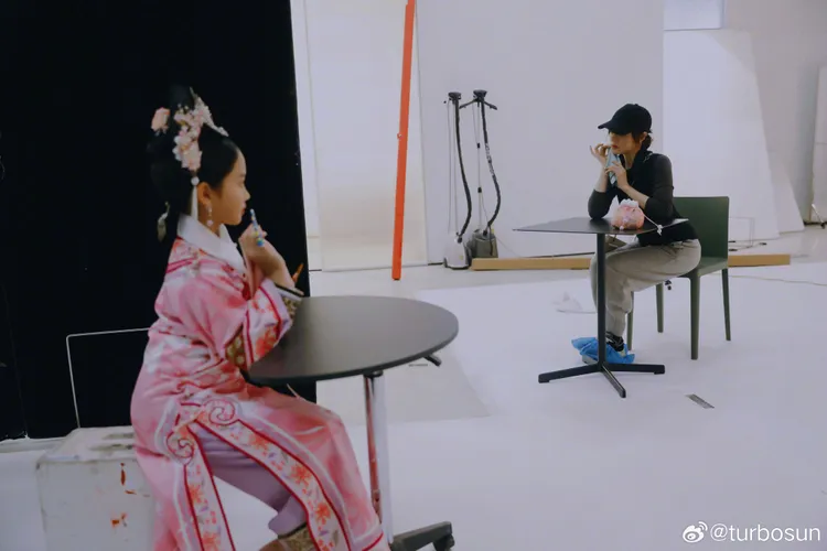 孫儷女兒是《後宮甄嬛傳》戲迷，今年生日願望是拍甄嬛沙龍照。翻攝孫儷微博