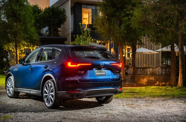 2025年式Mazda CX-60外觀同步導入「星燦藍」新車色供消費者選擇。業者提供 