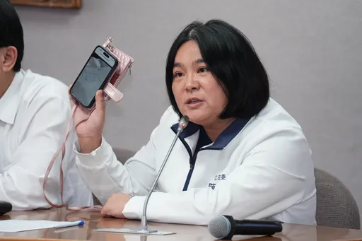 陳玉珍被批「脫衣求碰瓷」喊告!吳沛憶問韓國瑜:她儀容整齊嗎?