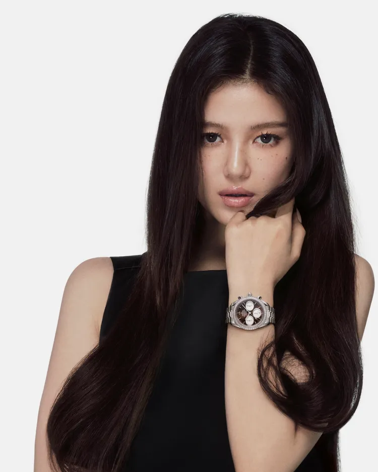 Danielle戴上超霸38mm腕錶。品牌提供