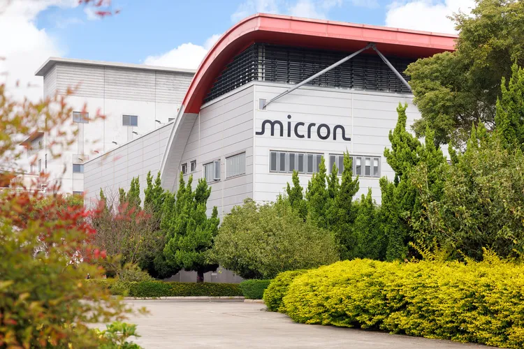 美光台中第三辦公大樓今日正式啟用，彰顯美光在台灣持續深耕發展的堅定決心。 