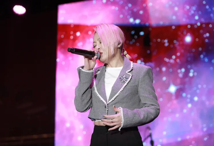 戴愛玲低溫開唱，揪團吃美食。圖中／基隆市文化觀光局提供