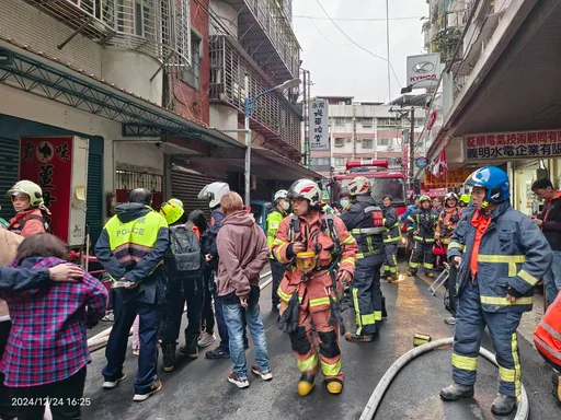 新北中和公寓火警　1男葬身5樓頂加