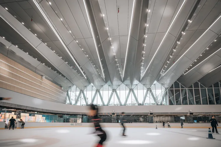 極光冰場 Aurora Ice Rink。極光冰場提供