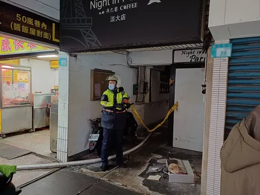 淡水驚傳縱火案!公寓4樓爆爭吵潑汽油點火 釀3人燒燙傷送醫