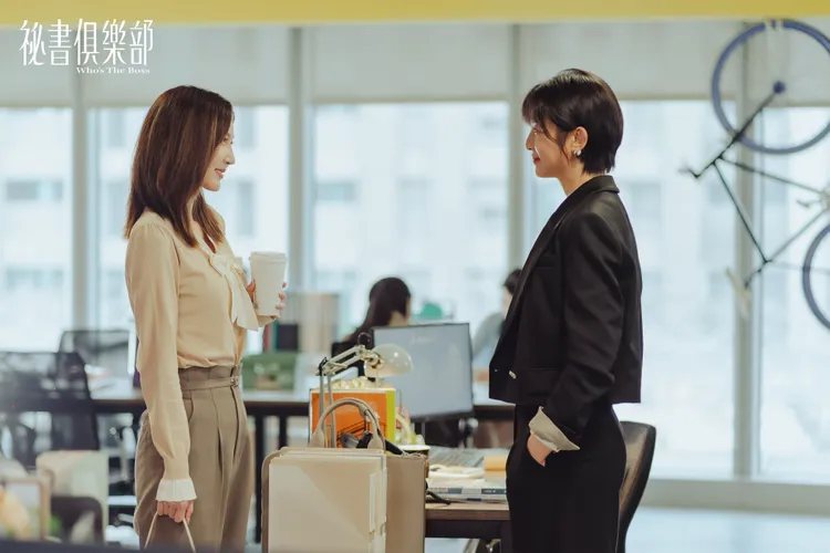 賴雅妍與曾菀婷在劇中火藥味十足。TVBS提供